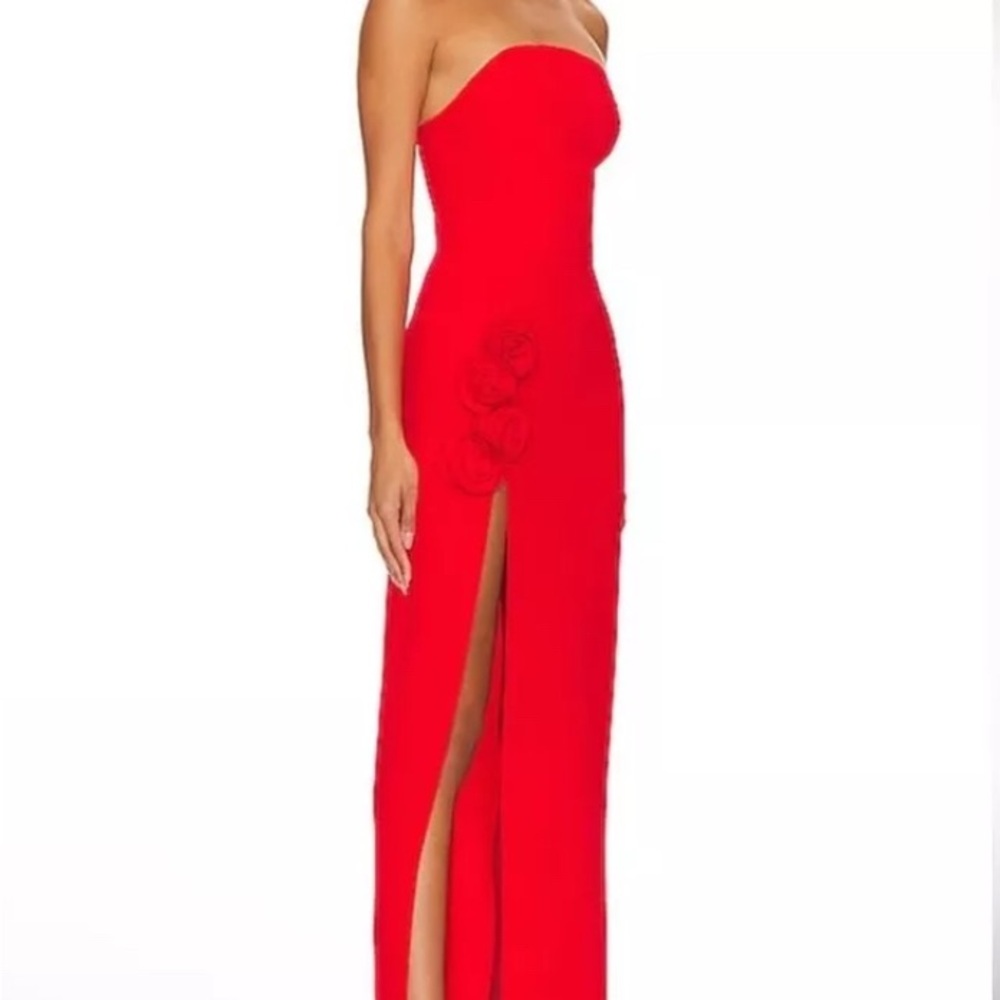 Elegant Red Strapless Evening Dress